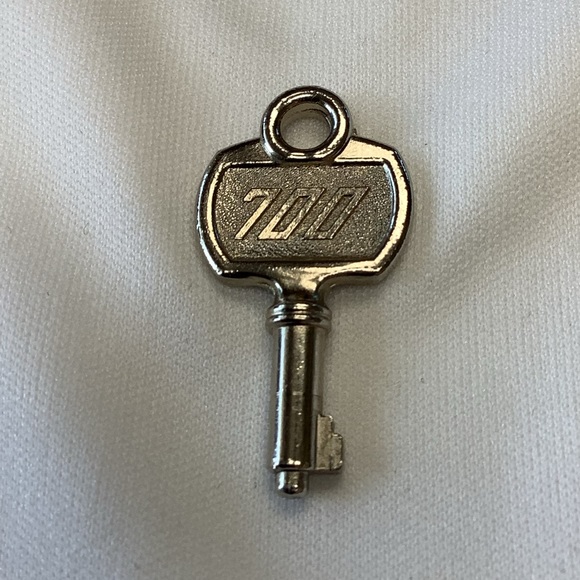 Keys - Picture 3 of 3